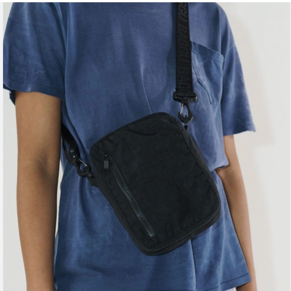 Baggu Sport Crossbody in Black